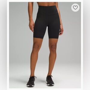 Lululemon Wunder Train HR 8"Shorts